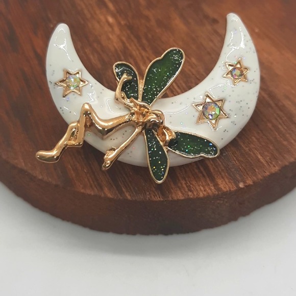 Green Moon Fairy Sparkly Brooch Pin - Picture 4 of 6